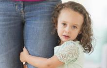 Практические советы для заботливых родителей, которые обязательно помогут побороть стеснительность ребенка